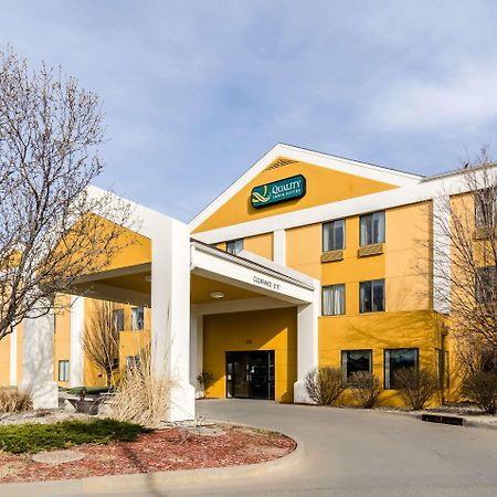 Quality Inn & Suites Manhattan Esterno foto
