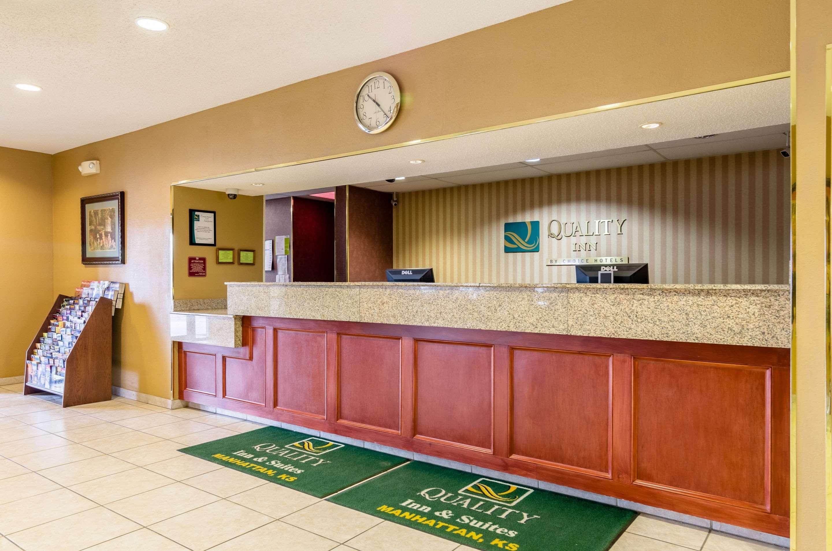 Quality Inn & Suites Manhattan Esterno foto