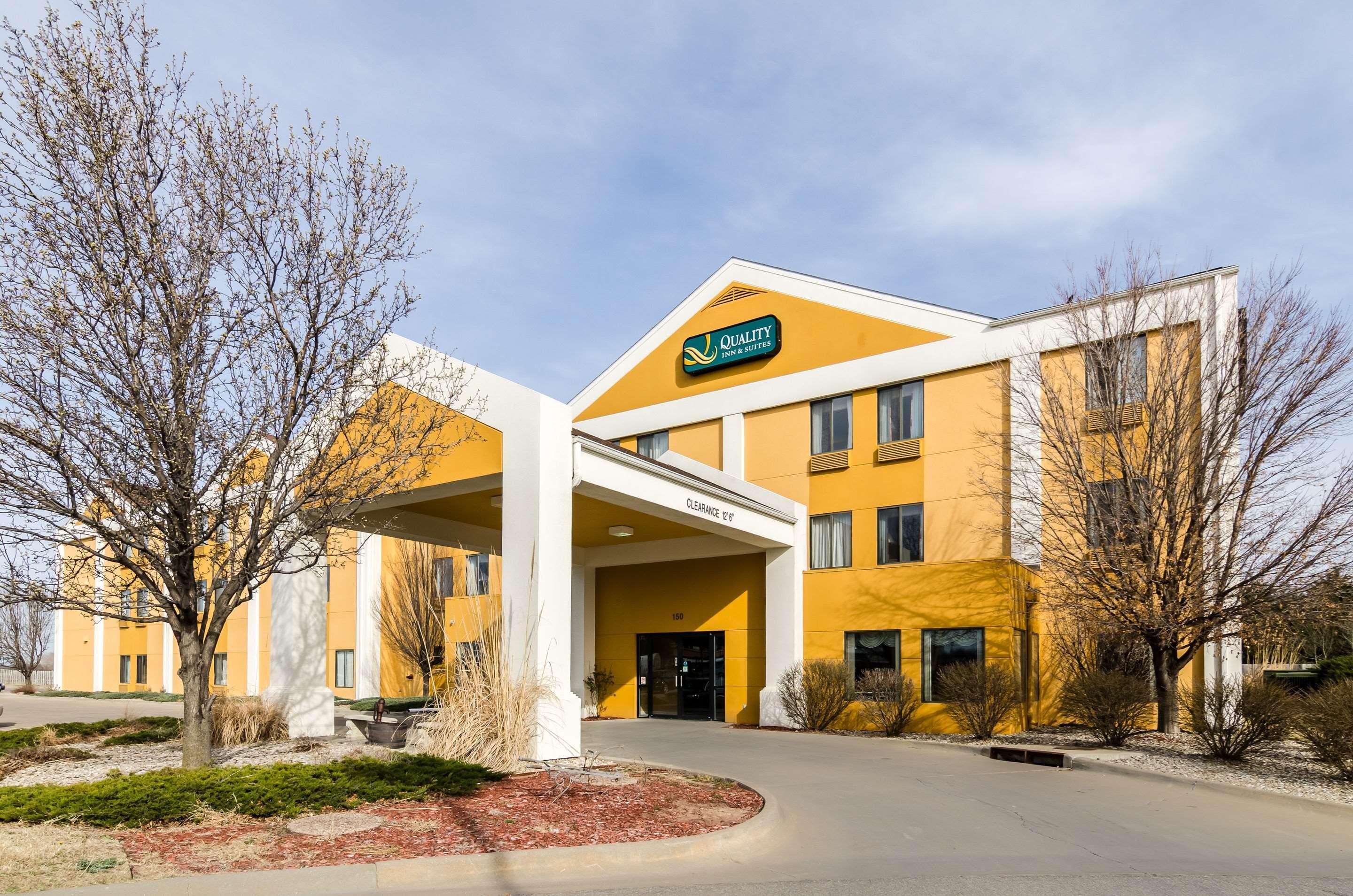 Quality Inn & Suites Manhattan Esterno foto