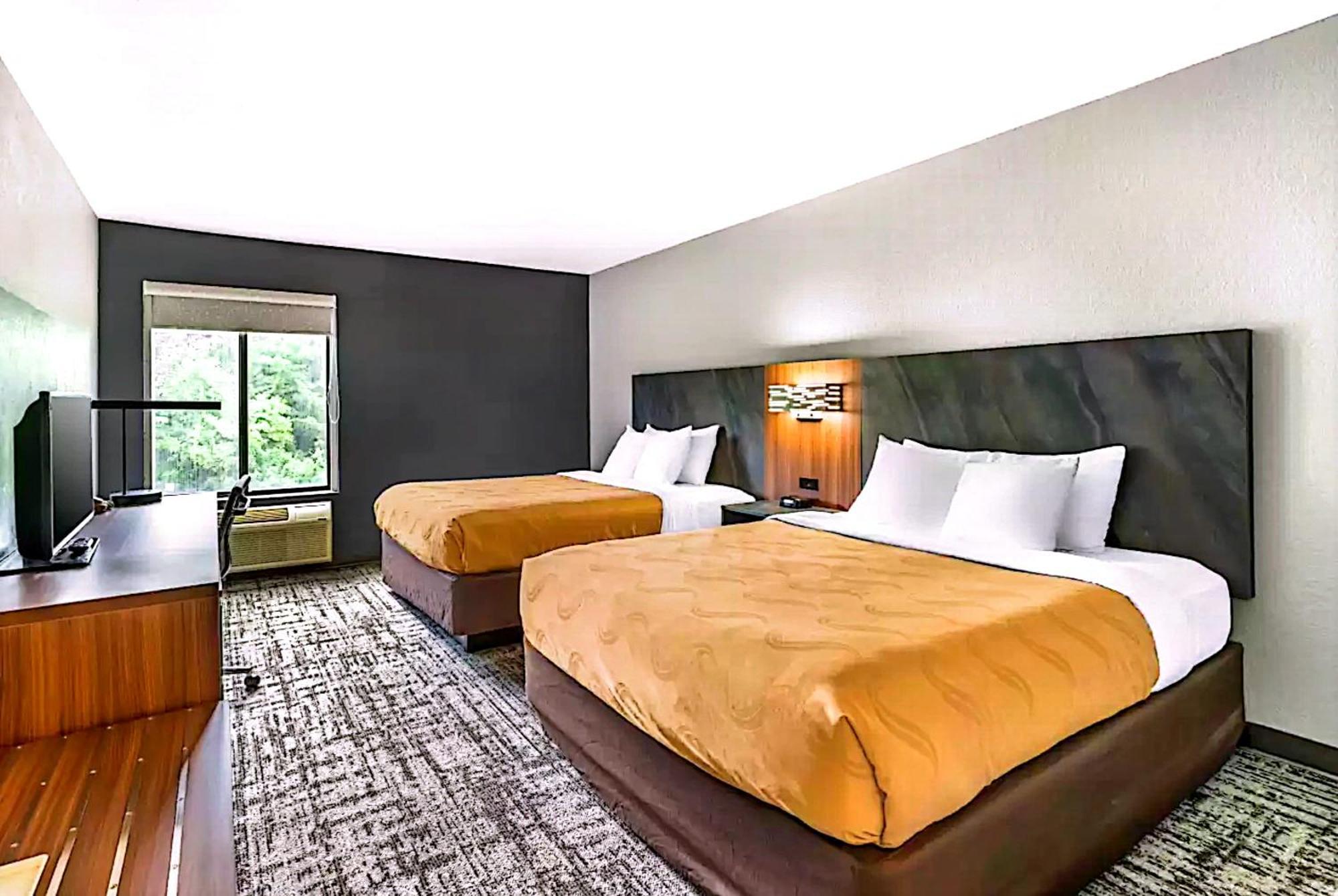 Quality Inn & Suites Manhattan Esterno foto