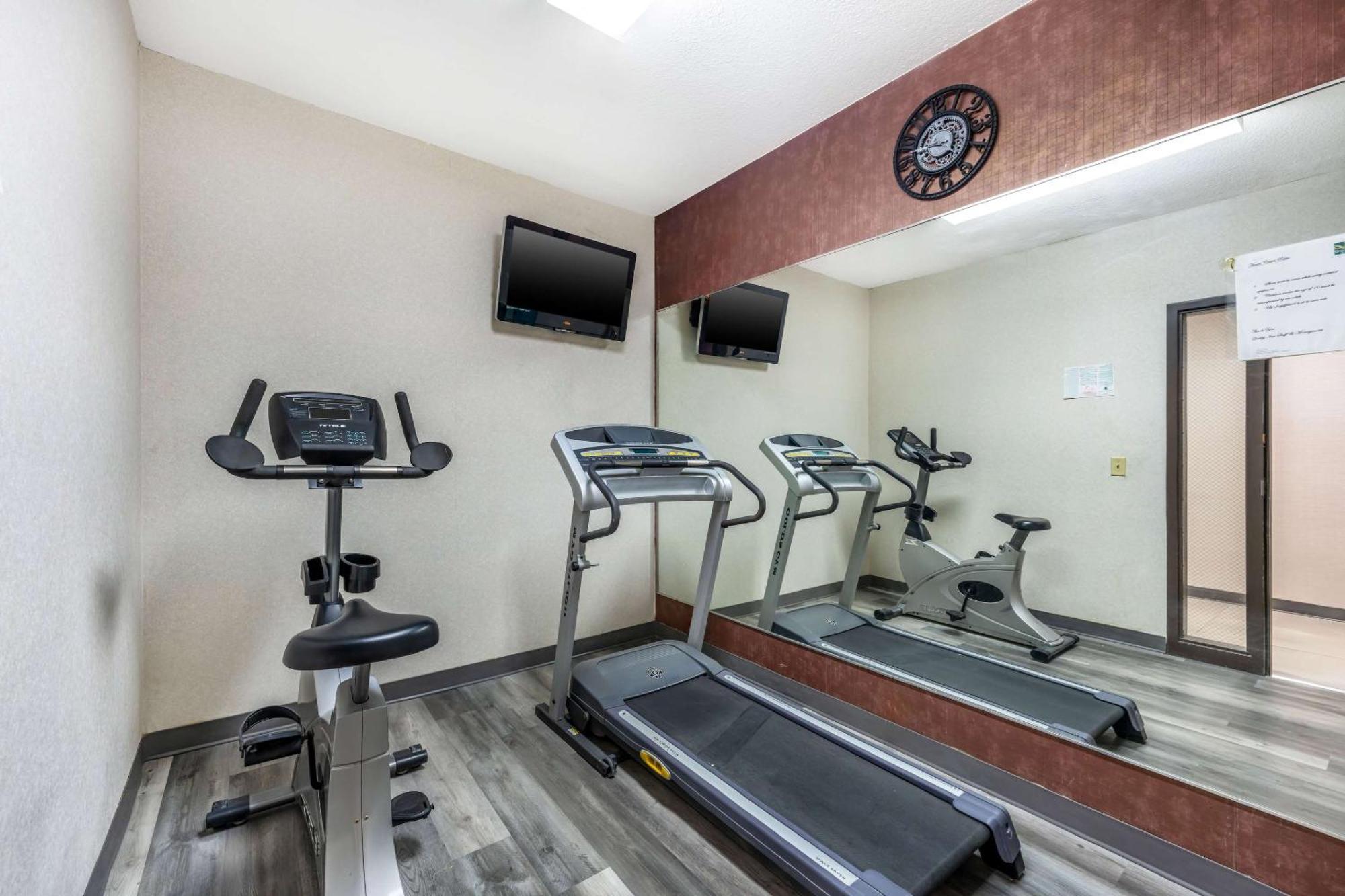 Quality Inn & Suites Manhattan Esterno foto